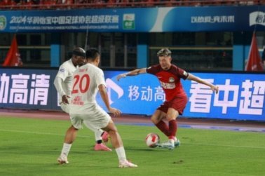 蓉城vs河南首发：费利佩、韦世豪先发，刘易鑫出战