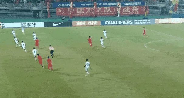 中国队前场抢断，帅惟浩单刀破门，中国1-0澳大利亚