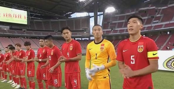 中国球迷、中国足协痴迷超龄球员参加亚运会，完全是逆潮流而动