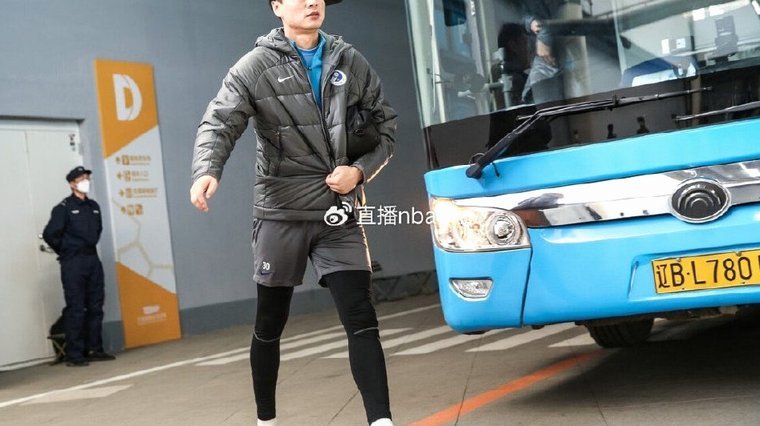 李东晨加盟达姆U19C：冷场“干爹”无声
