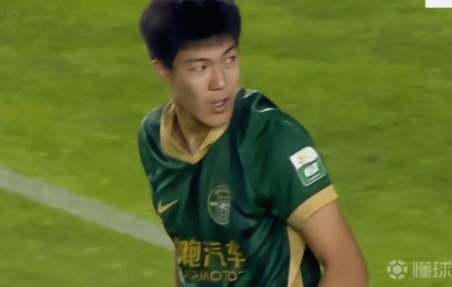 马德兴：大卫带U16国足不像职业教练，集训像队员们难得的假期。这个马兴很看不上大卫啊！
