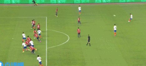 半场：三镇1-0泰山，龙威头球破僵，阿德里亚诺失点