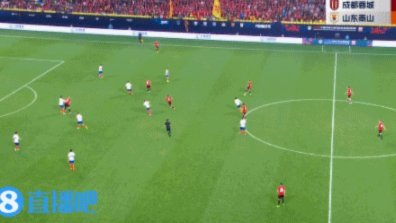 半场：三镇1-0泰山，龙威头球破僵，阿德里亚诺失点