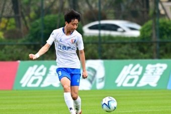 江西庐山：球迷包车成“AA制” 困境突显