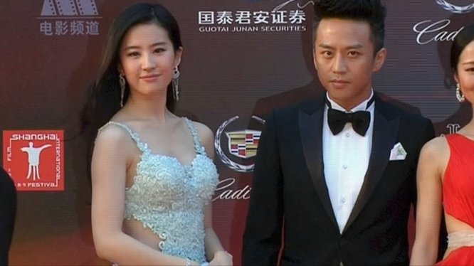 李新翔出场时间远多于依木兰陈泽士彭啸
